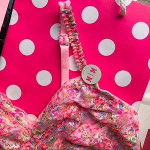 💘NWT VS PINK LACE BRALETTE💘